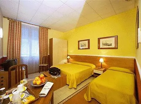 Residenza Manzoni فندق مبيت وإفطار 3*